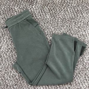 Lululemon Brushed Softstreme HR Slim Leg Crop 25”